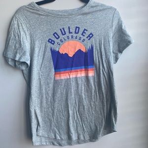 Boulder Colorado Old Navy graphic tshirt